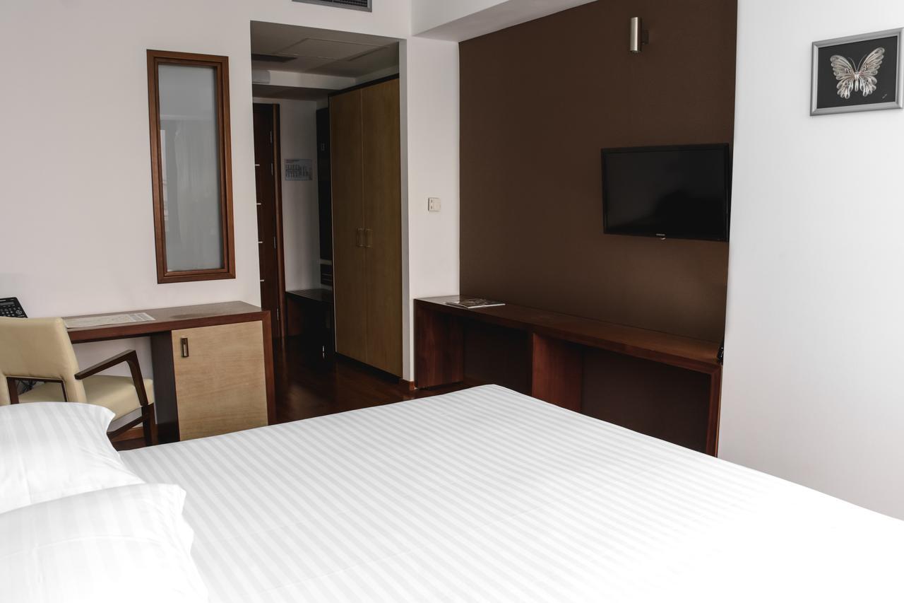 City5 Rooms & Suites By Lsa سكوبجي المظهر الخارجي الصورة