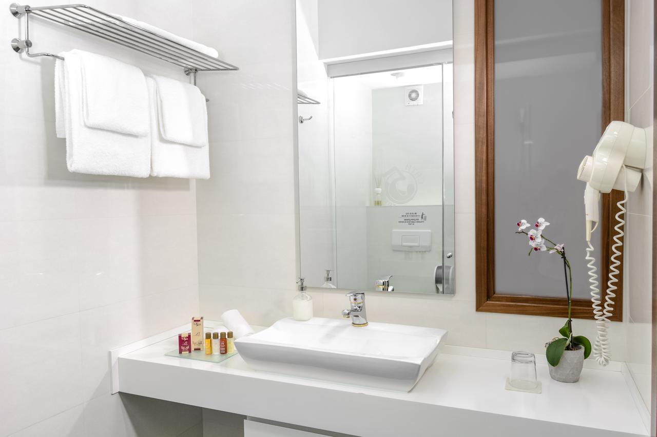 City5 Rooms & Suites By Lsa سكوبجي المظهر الخارجي الصورة